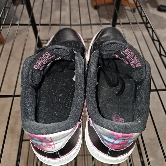 Nike Shoes - Picture 3 of 11